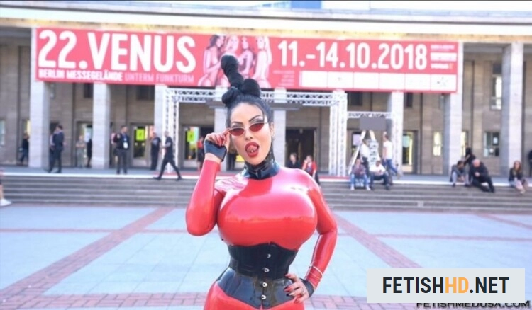 FetishMedusa - Venus Rubber Girl (Fetish) [FullHD 1080p / 289.2 MB]