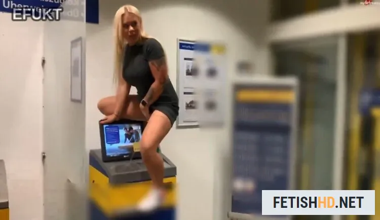 SteffiBlond (Pissing) [FullHD 1080p / 220.7 MB]