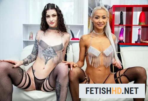Veronica Leal & Lydia Black - PEE DRINK 5on2 DP - Piss Loving Veronica Leal And Lydia Black Get DPd During Fuck Fest SZ3104 (Pissing) [HD 720p / 1.54 GB]