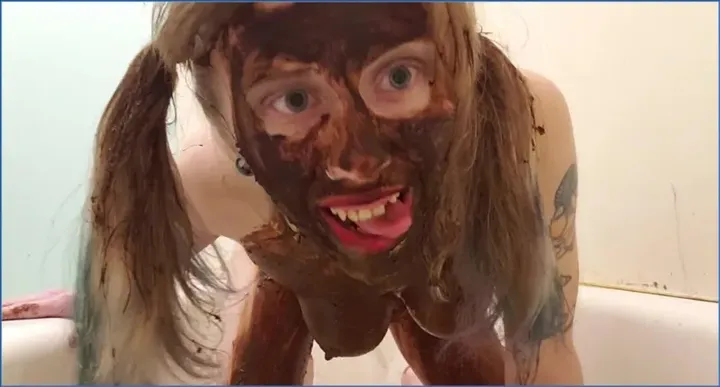 Shitting and Peeing with xxecstacy: Scat Princess II - Full Smear - Fetish Porn Video on FetishHD