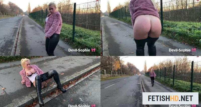 Devil Sophie - undefined08 (Pissing) [FullHD 1080p / 83.18 MB]