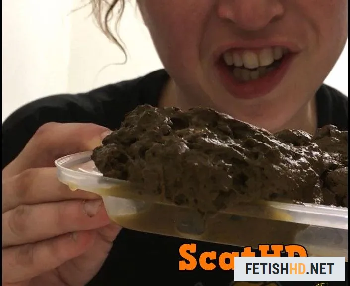 TinaAmazon - Awesome Public Creamy Poop Tasting (Scat) [FullHD 1080p / 760 MB]