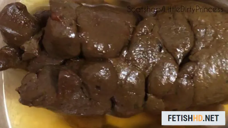 LittleDirtyPrincess - Big thick poop and bright yellow pee in a bowl (Scat) [FullHD 1080p / 327 MB]