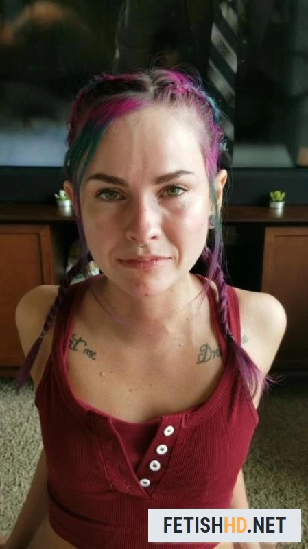 SluttyLittleLex aka LilButtLex - Eating From My Master Part 1 (Scat) [UltraHD 2K / 637 MB]