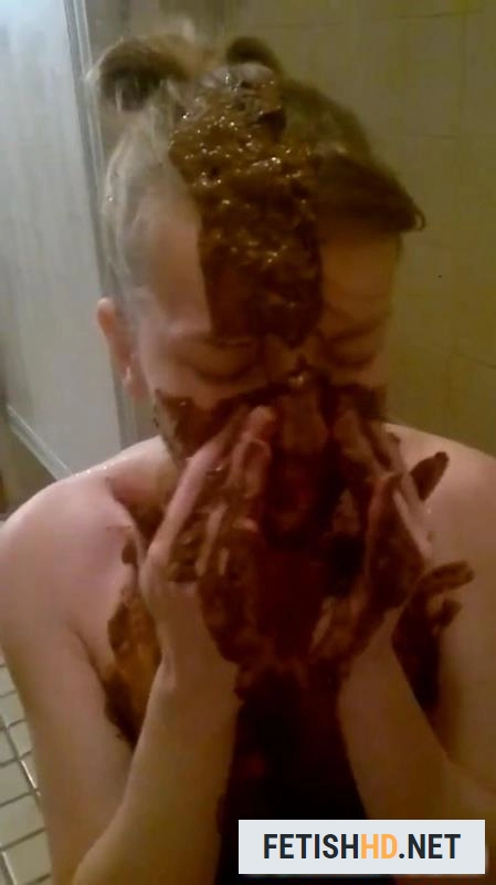 Julia Dream - Shit On Head Or Total Scat Mess (Scat) [HD 720p / 126 MB]