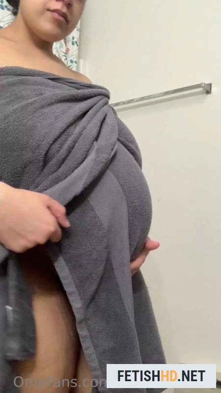 Theolivebunny - Full Term Pregnancy Huge Tits Hot Mom (Pregnant) [SiteRip / 608.7 MB]