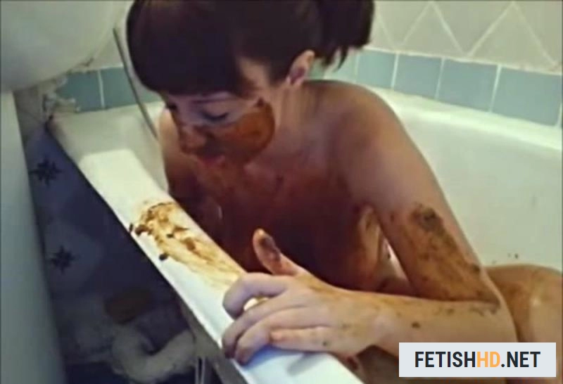 Santara - Me in bathtube full of poo and pee.. (Scat) [SD / 162 MB]