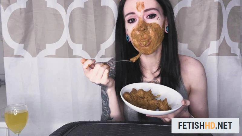 DirtyBetty - Real Scat Breakfast (Scat) [FullHD 1080p / 525 MB]