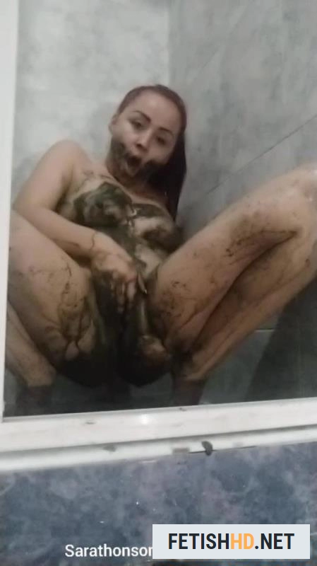 Sarathonson - Toliet pooping smearing and drinking toilet water (Scat) [UltraHD 2K / 1.08 GB]