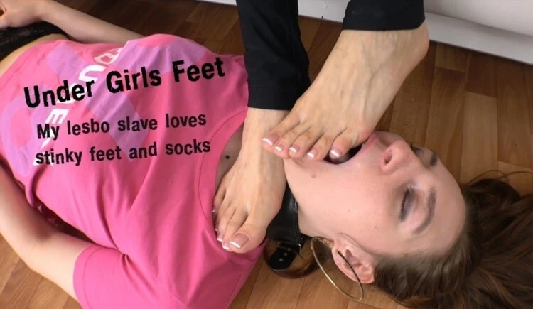 UnderGirlsFeet My lesbo slave loves stinky feet and socks 4K [4K UHD / 1.67 GB]