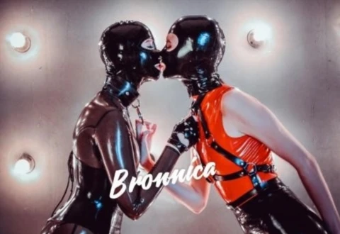 Bronnica show on 2020-04 [Full HD / 8.77 GB]