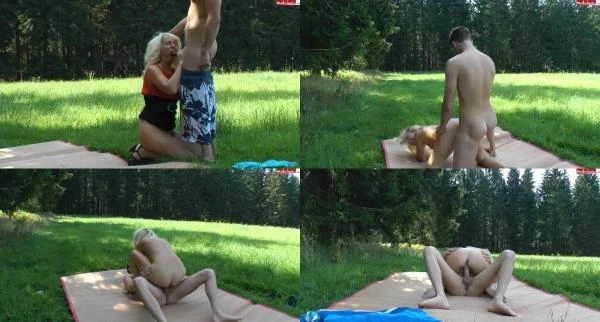 Monisworld - Ficke 19jähr  Bengel nähe A73 [HD 720p / 134.41 MB]