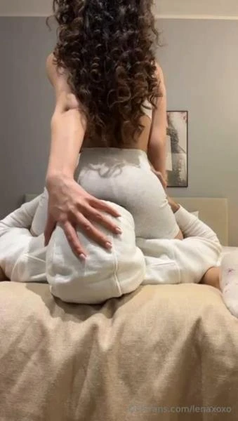 Lena OnlyFans 06 (Scat) [SD / 21.6 MB]