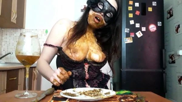 Shit And Pee Swallow XXL - The Scat Dinner (Scat) [FullHD 1080p / 1.32 GB]
