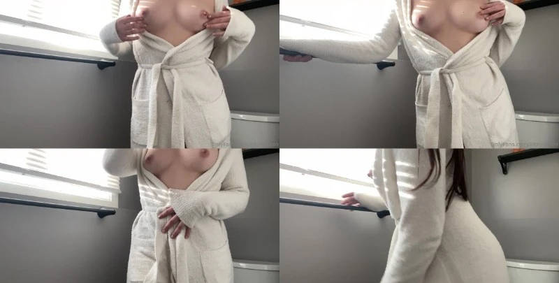 Freaky Robes [HD 720p / 213.91 MB]
