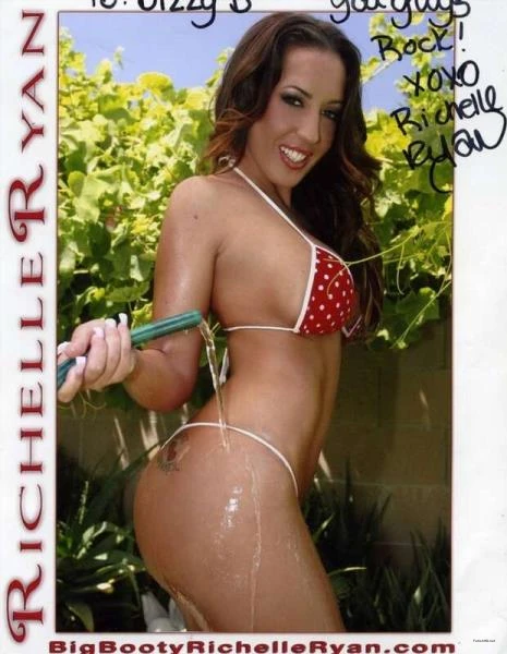 Richelle Ryan 2 [FullHD 1080p / 1.45 GB]