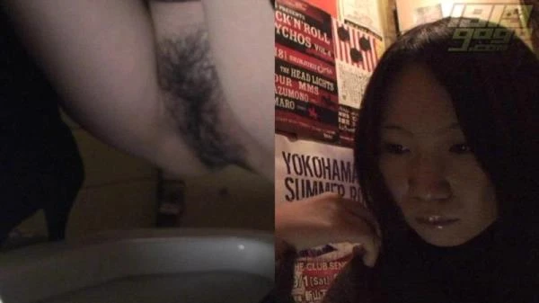 Models in toilet voyeur [FullHD 1080p / 115.3 MB]