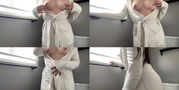 Freaky Robes [HD 720p / 213.91 MB]