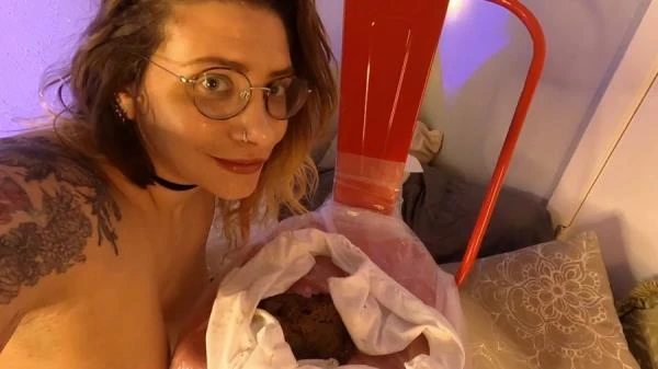 1st Panty Poop (Scat) [FullHD 1080p / 1.06 GB]