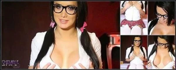 Bianka Nascimento (Transsexual) [HD 720p / 310.7 MB]