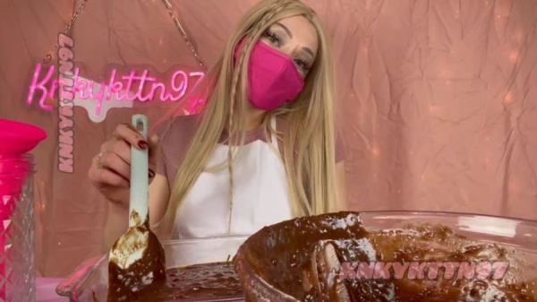 Kinky Bakery (Scat) [HD 720p / 506 MB]