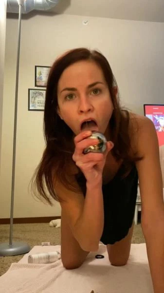 Anal Training (Scat) [UltraHD 2K / 893 MB]