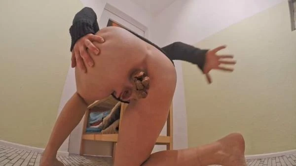 Ninja Pooping (Scat) [HD 720p / 17.4 MB]