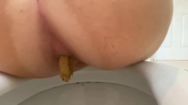 Shitting Girl 75 (Scat) [HD 720p / 15.5 MB]