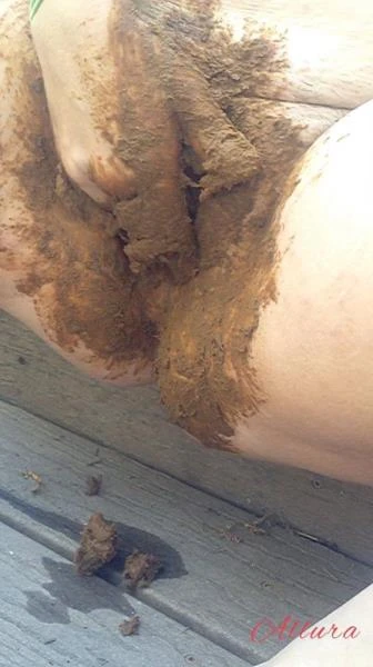 Dirty Pussy Stuffing (Scat) [SD / 869 MB]