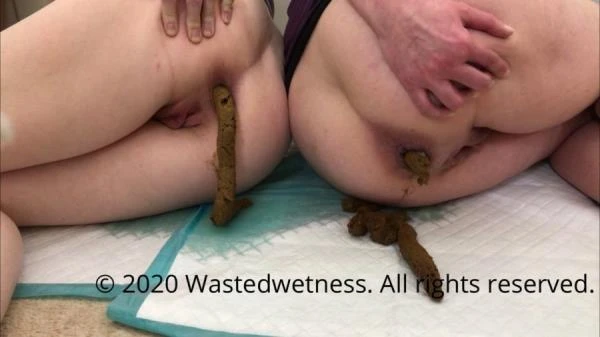Back To Back Shit Lesbian Scat Wife (Scat) [FullHD 1080p / 538 MB]