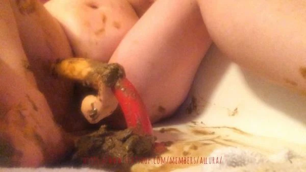 Hotwife Allura Plays With Poop And Makes a Mess (Scat) [FullHD 1080p / 1.81 GB]