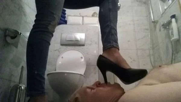 Loser Toilet (Scat) [FullHD 1080p / 593 MB]