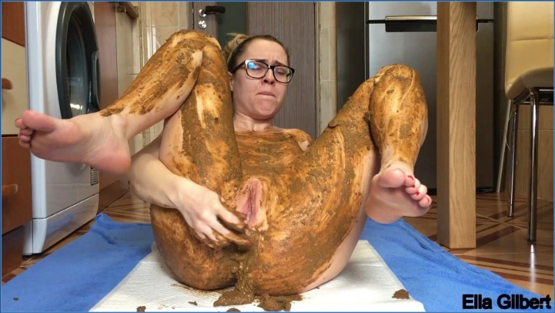 Extreme Facial And Clothing Smearing [FullHD 1080p / 1.03 GB]