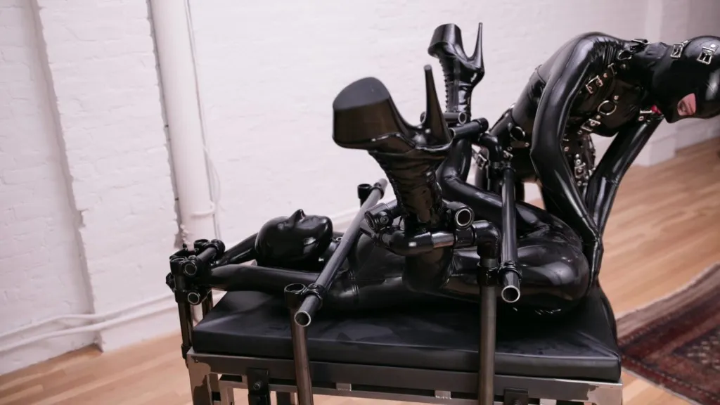 Vespa and Chuck's Bondage Gem - ReflectiveDesire.com - Fetish Porn Video on FetishHD