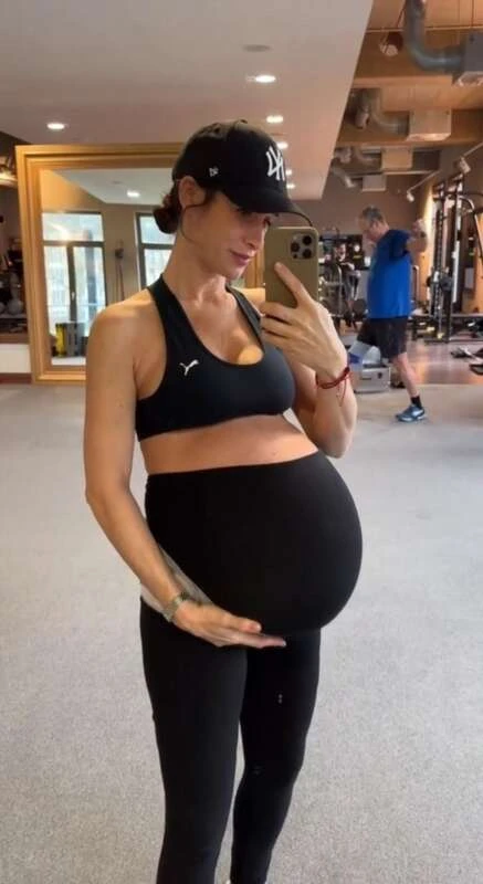 Caroline Triplets Of Hamburg - NN Pregnant Compilation [SD / 2.7 GB]