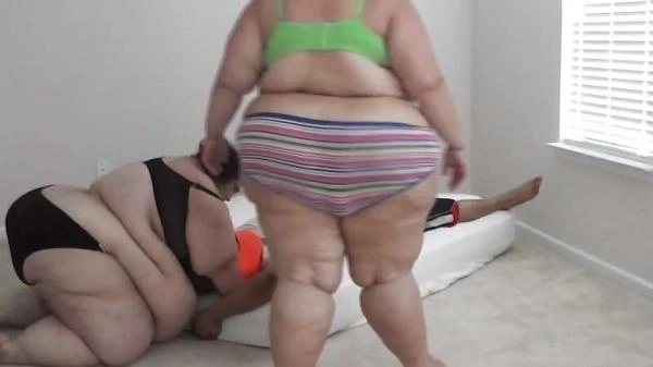Full Weight Productions - Flopping & Dropping With BigmommaKat & Lolla Blaze Part 1 [HD / 178.1 MB]