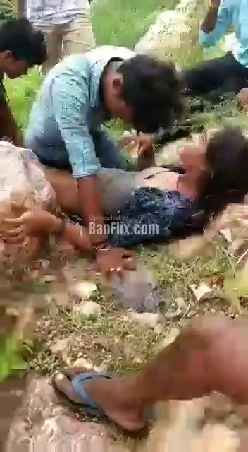 Indian college girl raped by 5 thugs [SD / 23.5 MB]