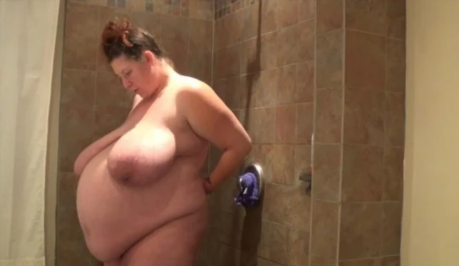 Miss Mara Jane - 40 Week Shower [Full HD / 269.5 MB]