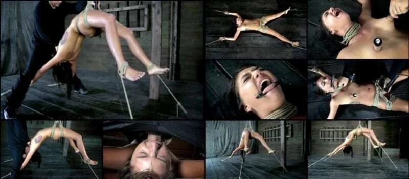 Cassandra Nix. Flying Inverted Category 5 Skull Fuck [HD / 811.8 MB]