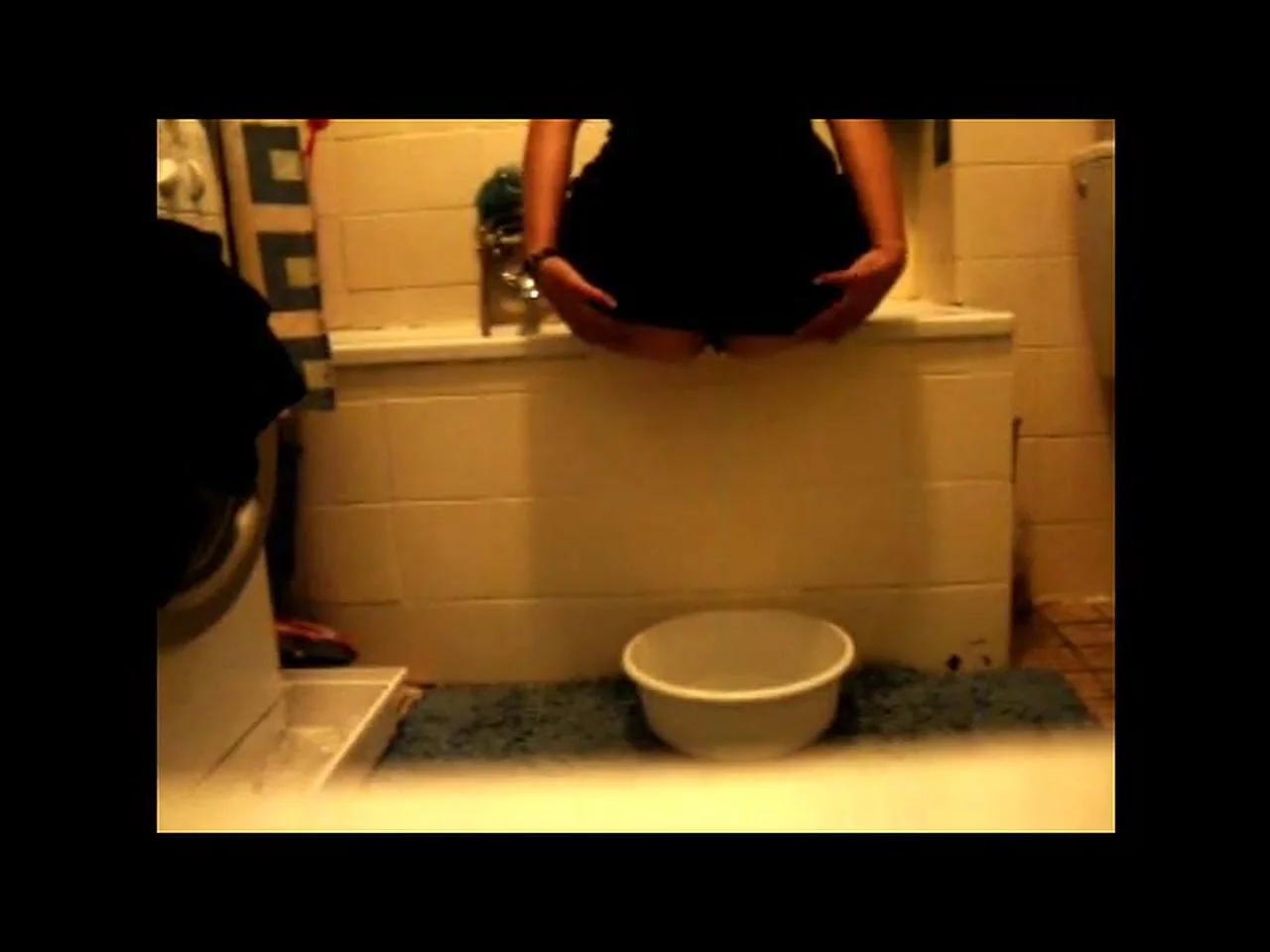 Farting and Pooping Solo Clip from a Mature Efrodisiac Amateur - Fetish Porn Video on FetishHD